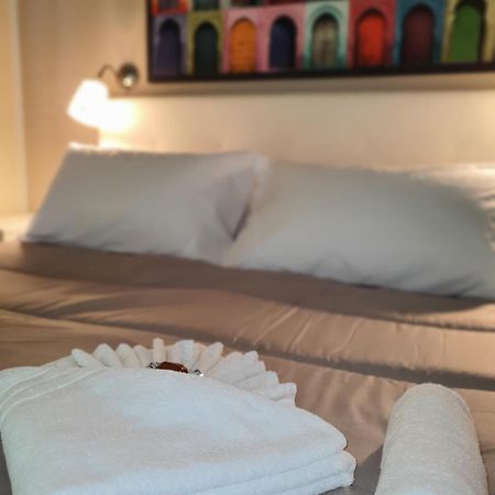 4Rooms Guest House Free Wi-Fi サレルノ エクステリア 写真