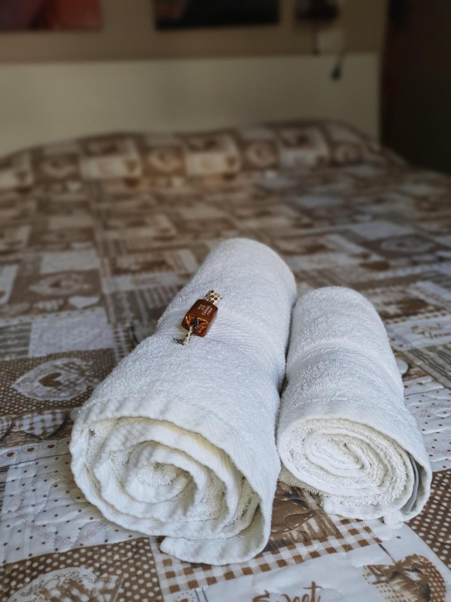 4Rooms Guest House Free Wi-Fi サレルノ エクステリア 写真