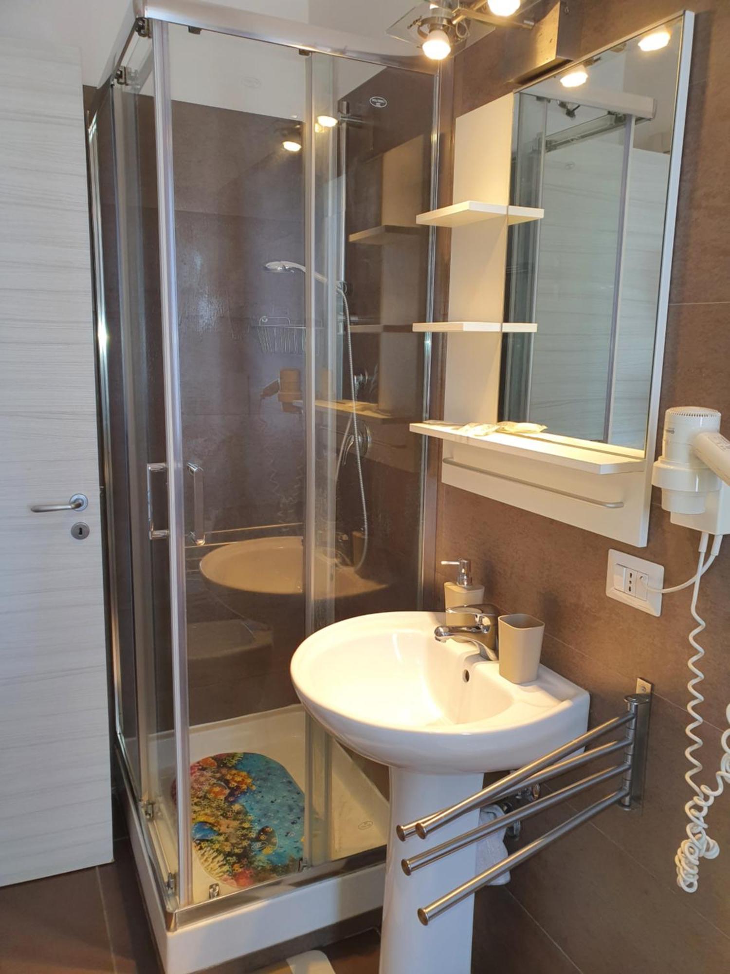 4Rooms Guest House Free Wi-Fi サレルノ エクステリア 写真