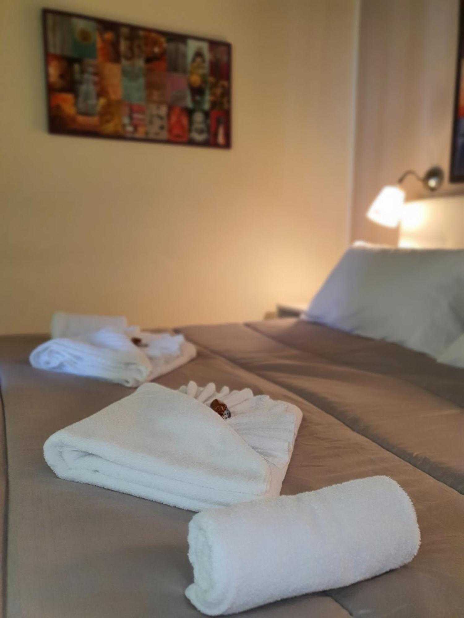 4Rooms Guest House Free Wi-Fi サレルノ エクステリア 写真