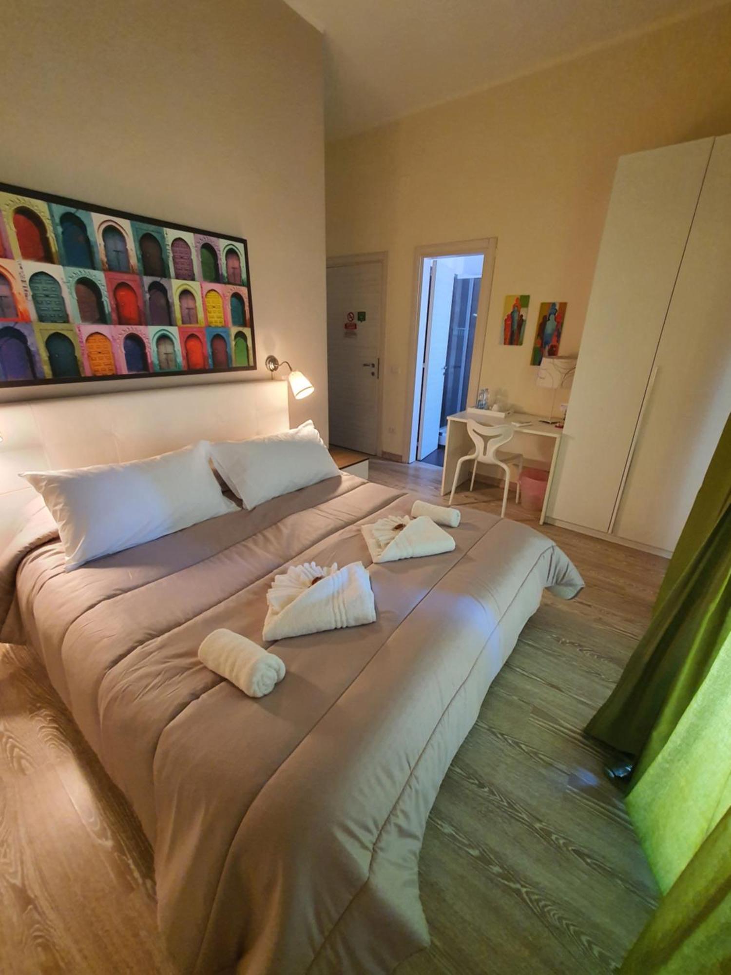 4Rooms Guest House Free Wi-Fi サレルノ エクステリア 写真