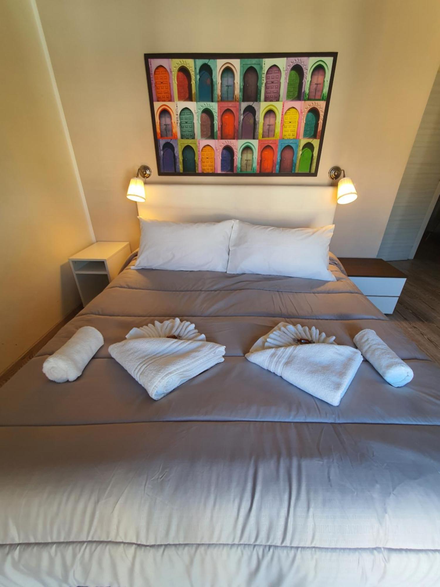 4Rooms Guest House Free Wi-Fi サレルノ エクステリア 写真