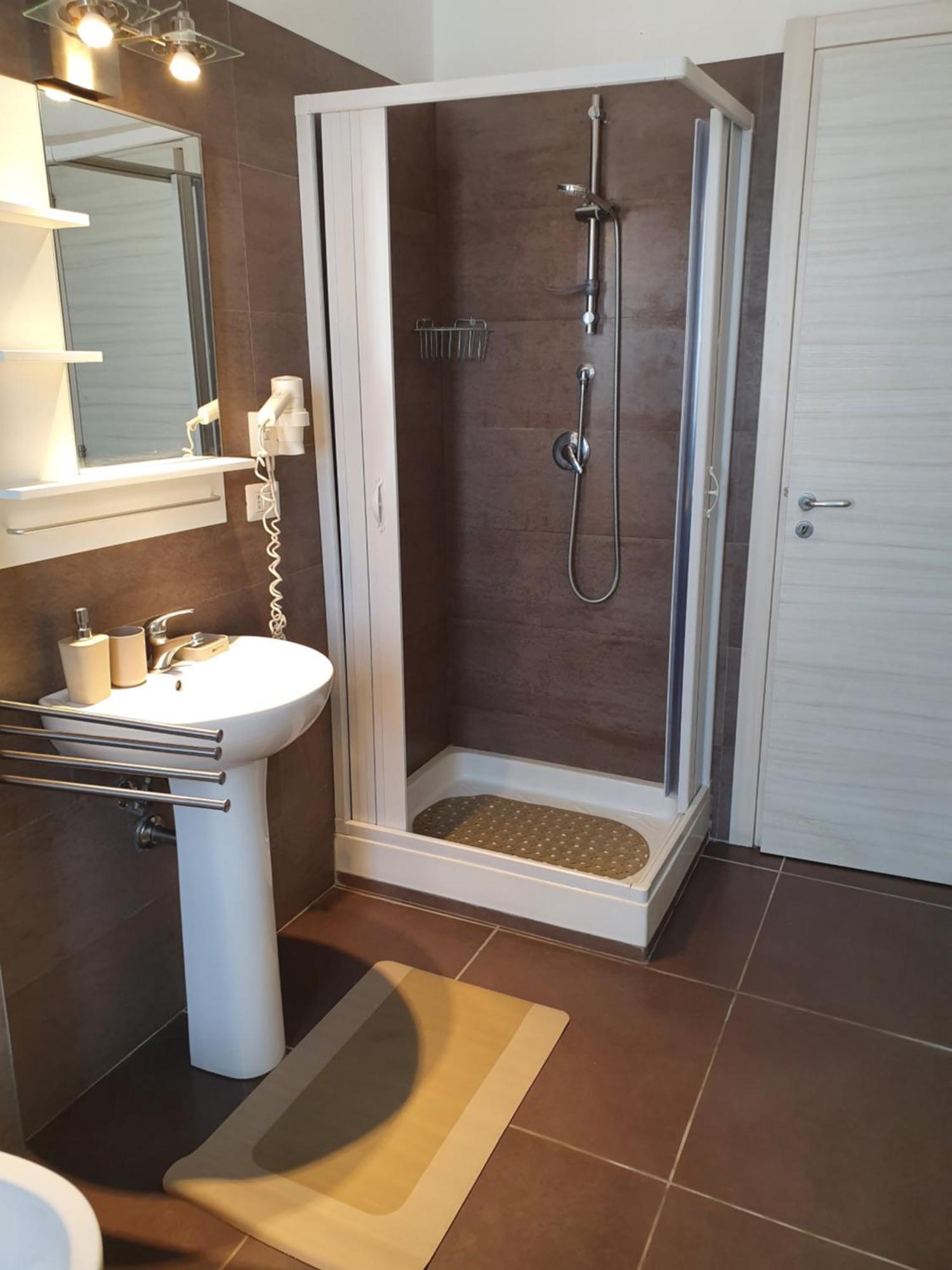 4Rooms Guest House Free Wi-Fi サレルノ エクステリア 写真