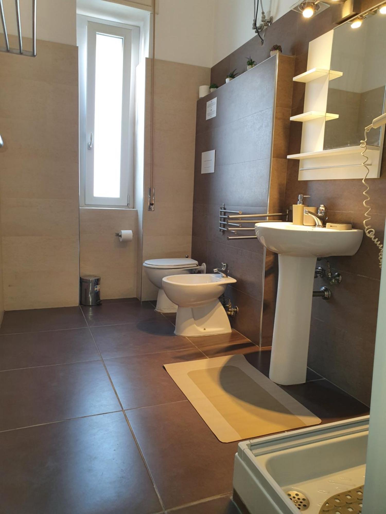 4Rooms Guest House Free Wi-Fi サレルノ エクステリア 写真